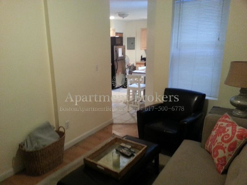 227 Hanover St. - Photo 4