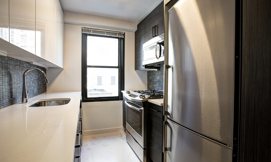 315 West 57th Street - Photo 0