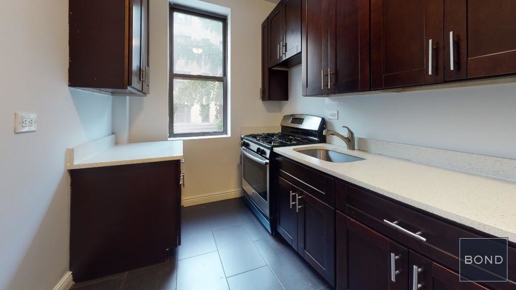 527 West 157th Street - Photo 7