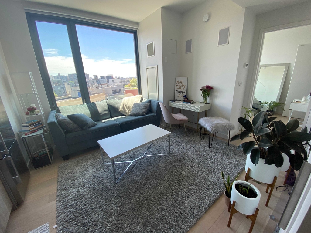 500 Metropolitan Avenue - Photo 2