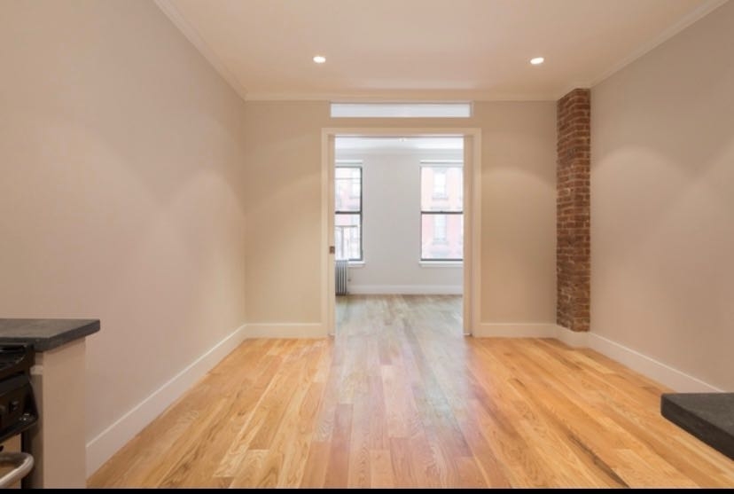 515 West 47th Street - Photo 2