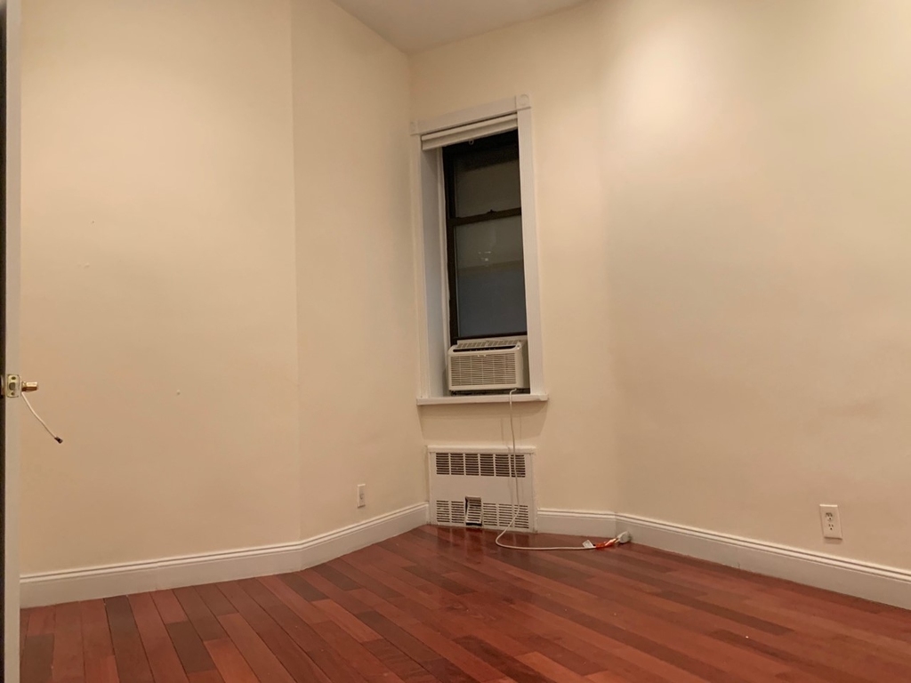 506 East 88th St - Photo 5