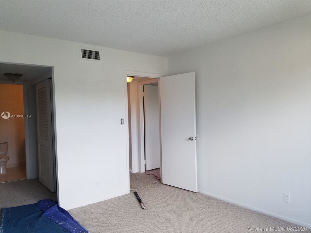 17901 Nw 68 Av - Photo 5