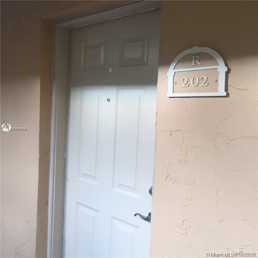 17901 Nw 68 Av - Photo 1