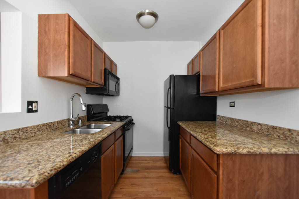 4715 Malden - Photo 1