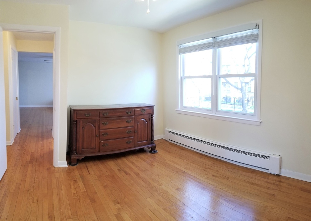 2653 West Carmen Avenue - Photo 3