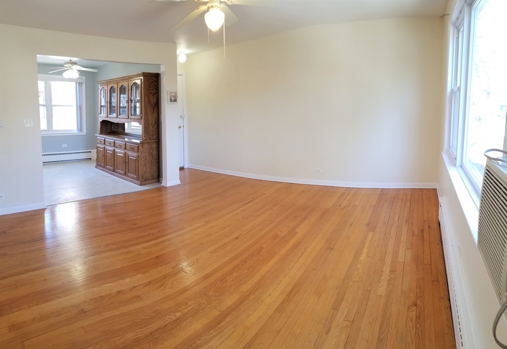 2653 West Carmen Avenue - Photo 2