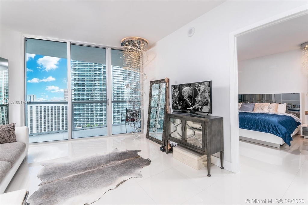 465 Brickell Ave - Photo 4