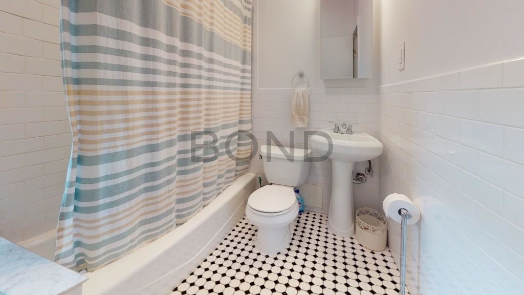 316 East 80th Street - Photo 7