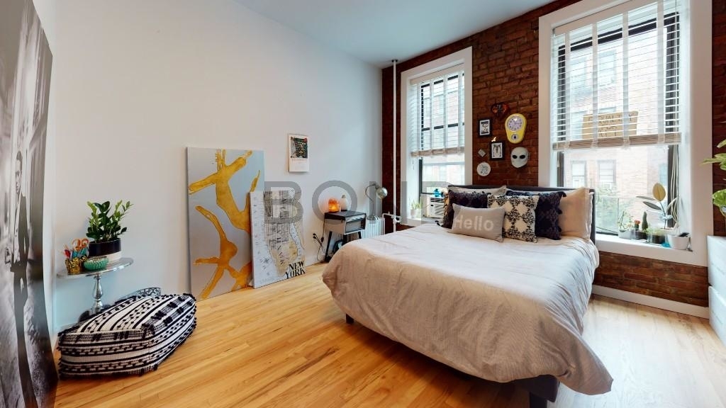 316 East 80th Street - Photo 4