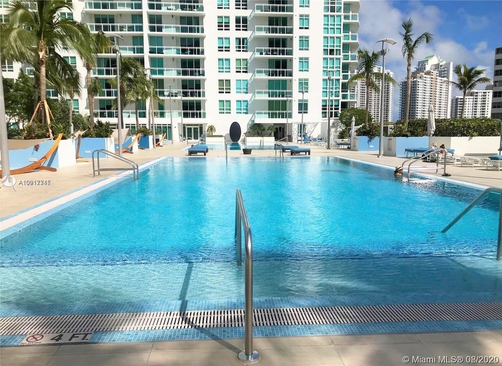 951 Brickell Ave - Photo 3