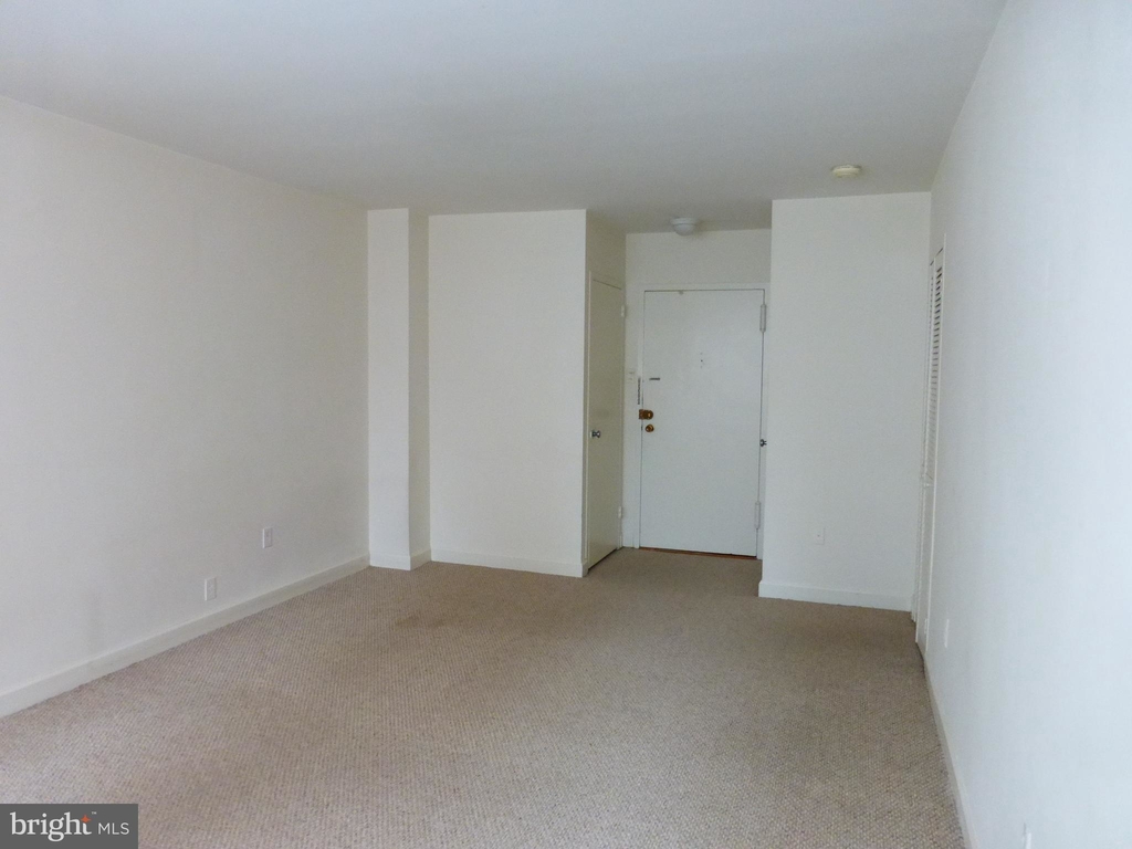 1121 Arlington Boulevard - Photo 5