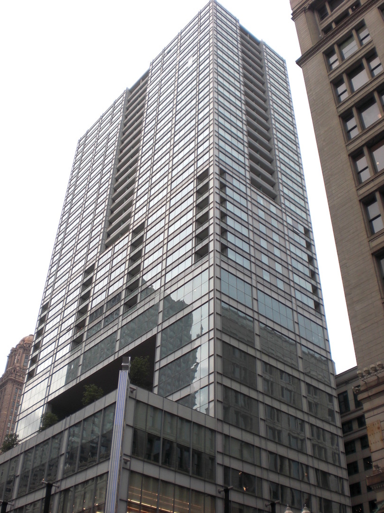 8 East Randolph Street - Photo 0