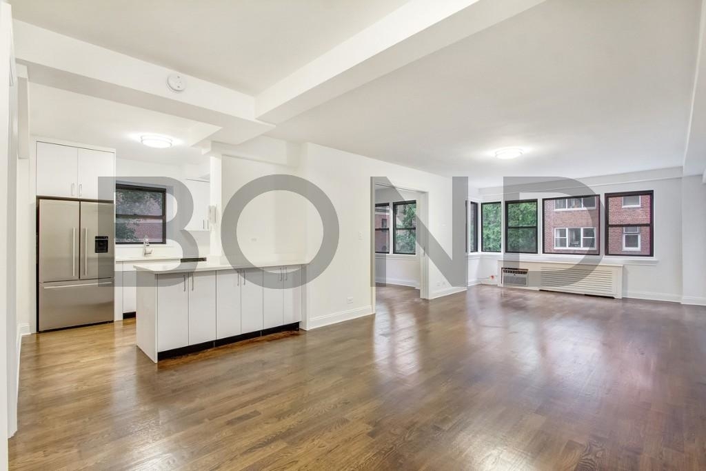 20 Beekman Place - Photo 1