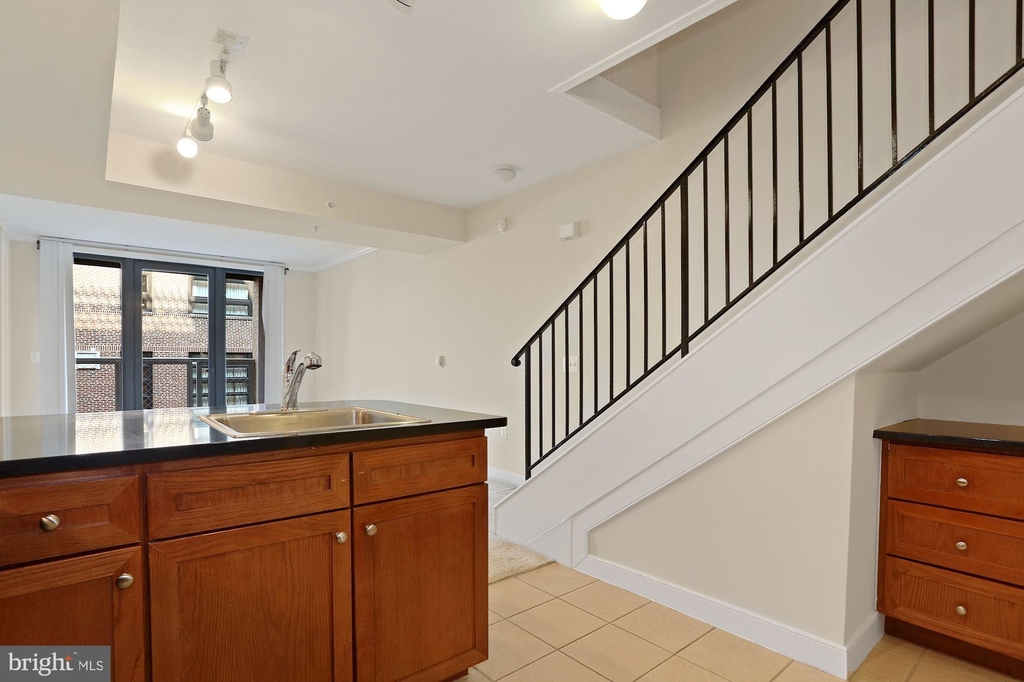 631 D Street Nw - Photo 4