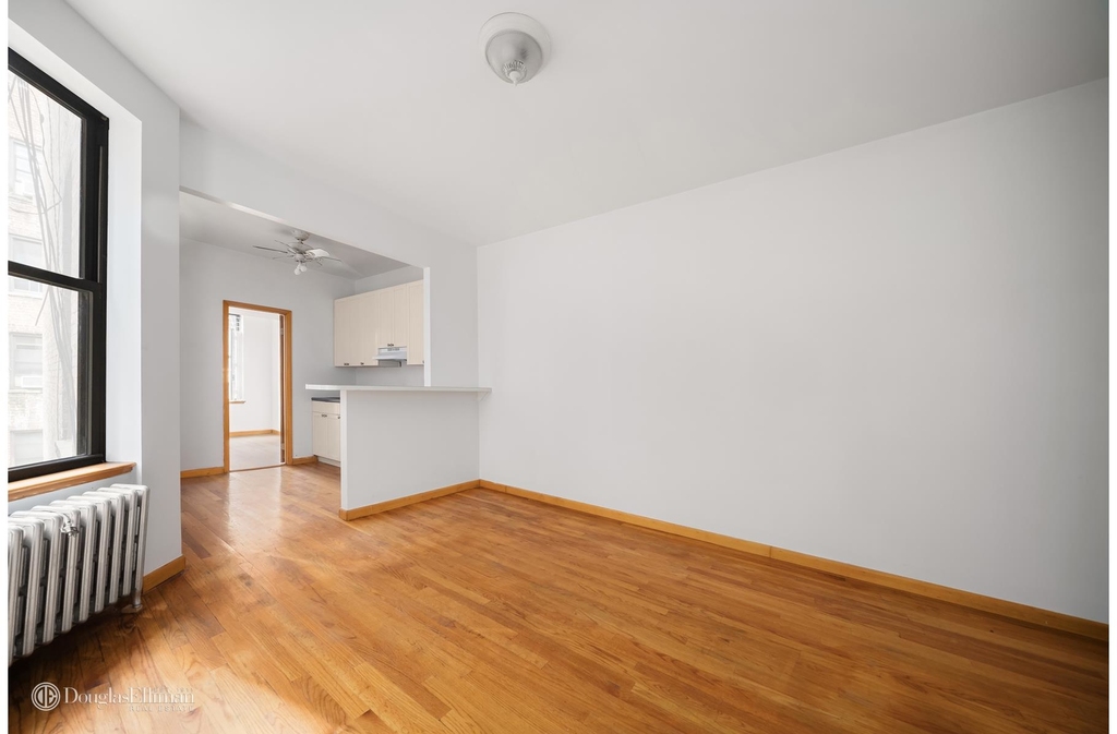 413 East 90th Street - Photo 1