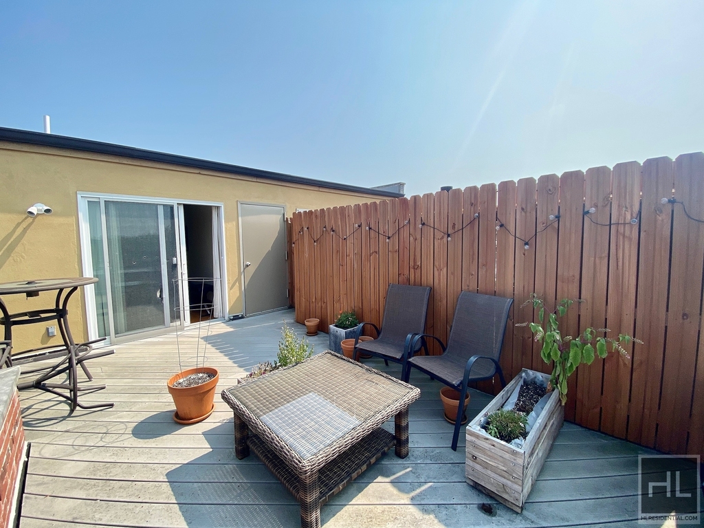 598 6 Street - Photo 0