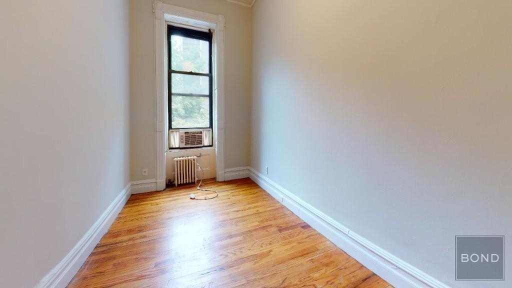 154 West 92nd Street - Photo 4