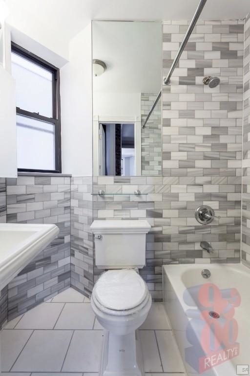 336 East 18th Street - Photo 4