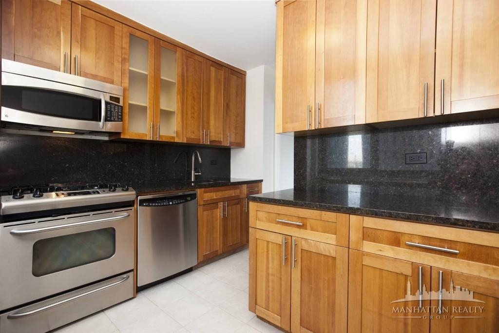 Spacious Studio is the definition of Luxury Living - E 34th St - Photo 1