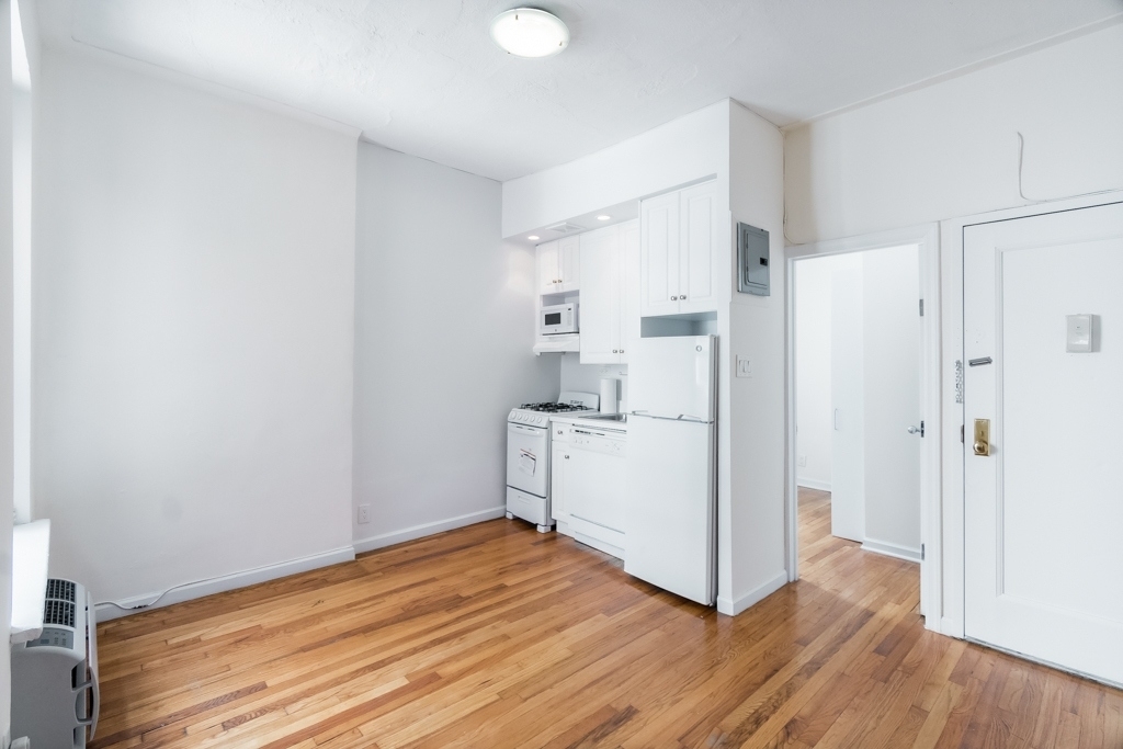 119 East 89th Street - Photo 1