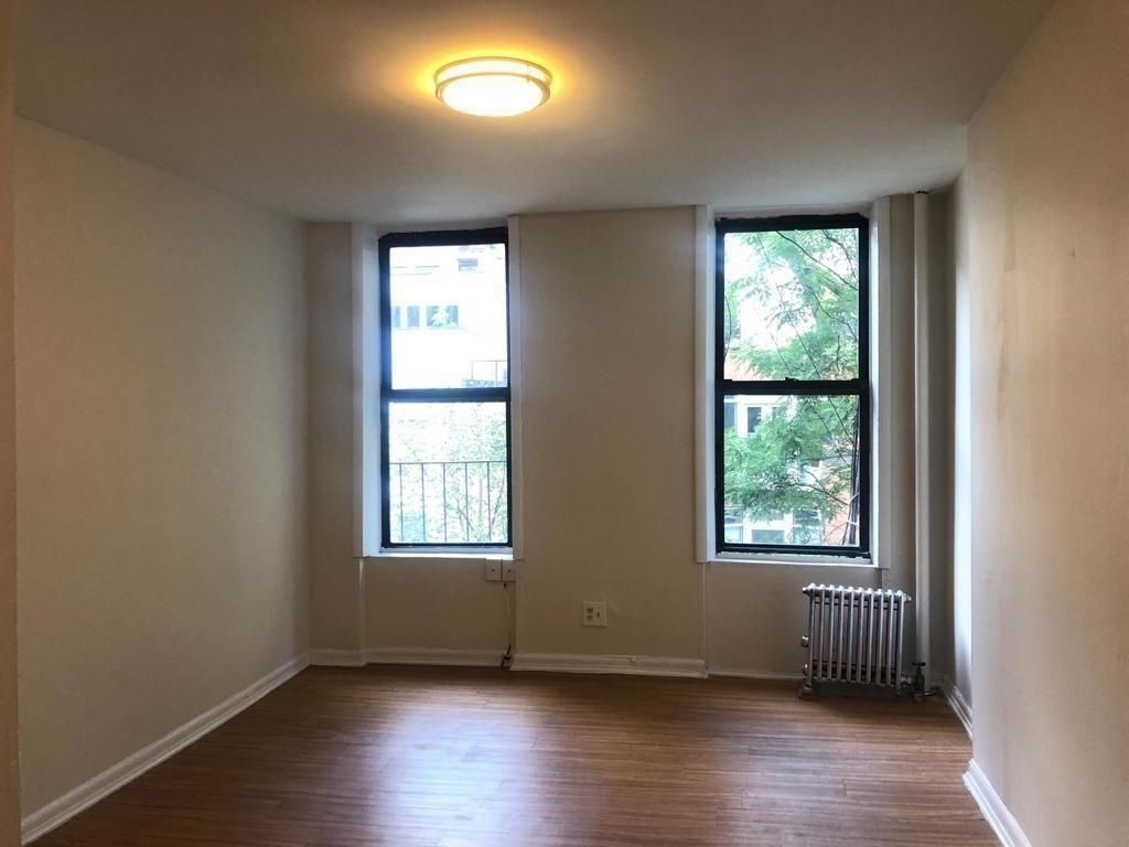 217 East 29th Street - Photo 2