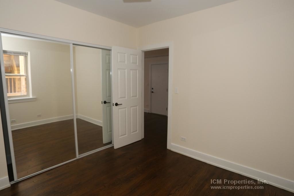 5056 North Winchester - Photo 2