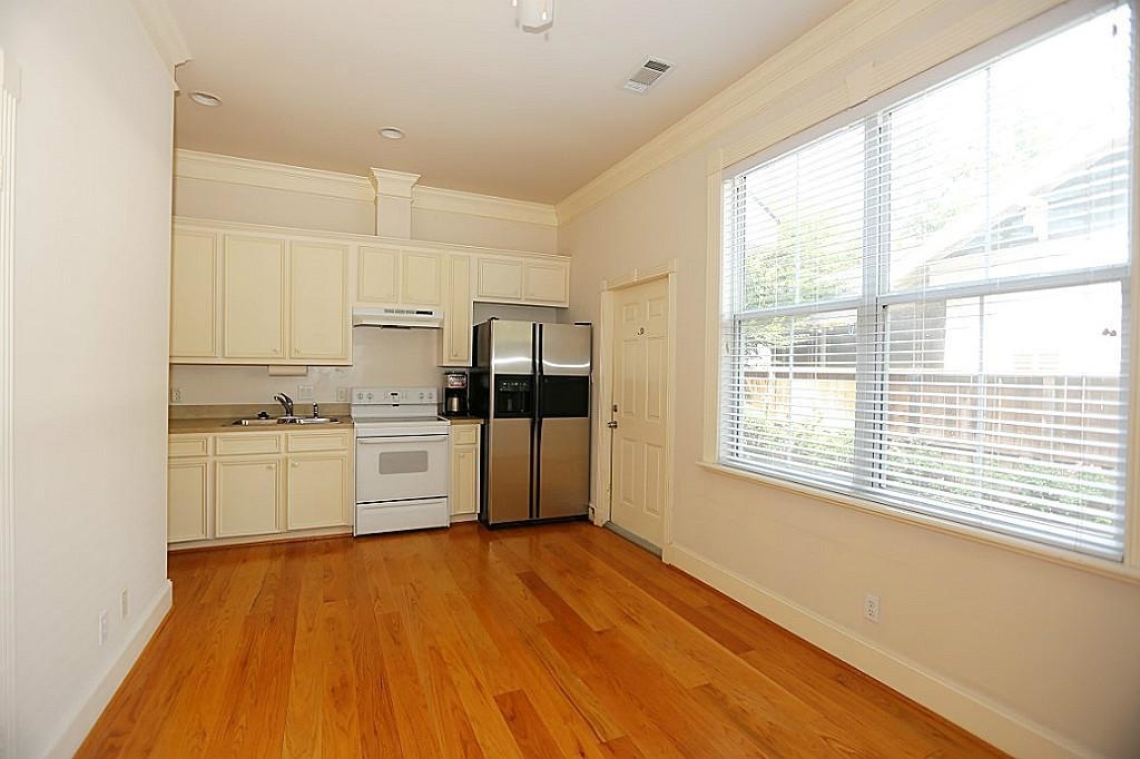 1746 W Main Street - Photo 9