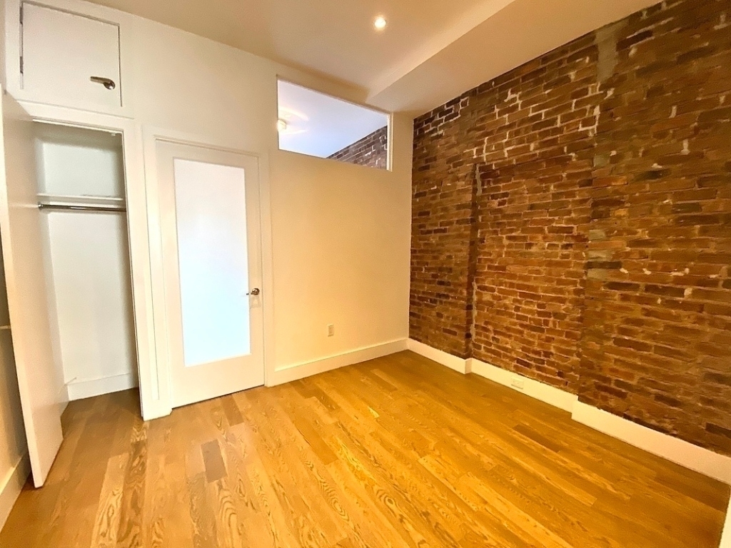 177 Ludlow Street - Photo 2