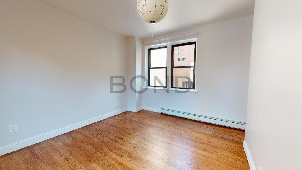 2BR duplex apartment, West 53 - Photo 9