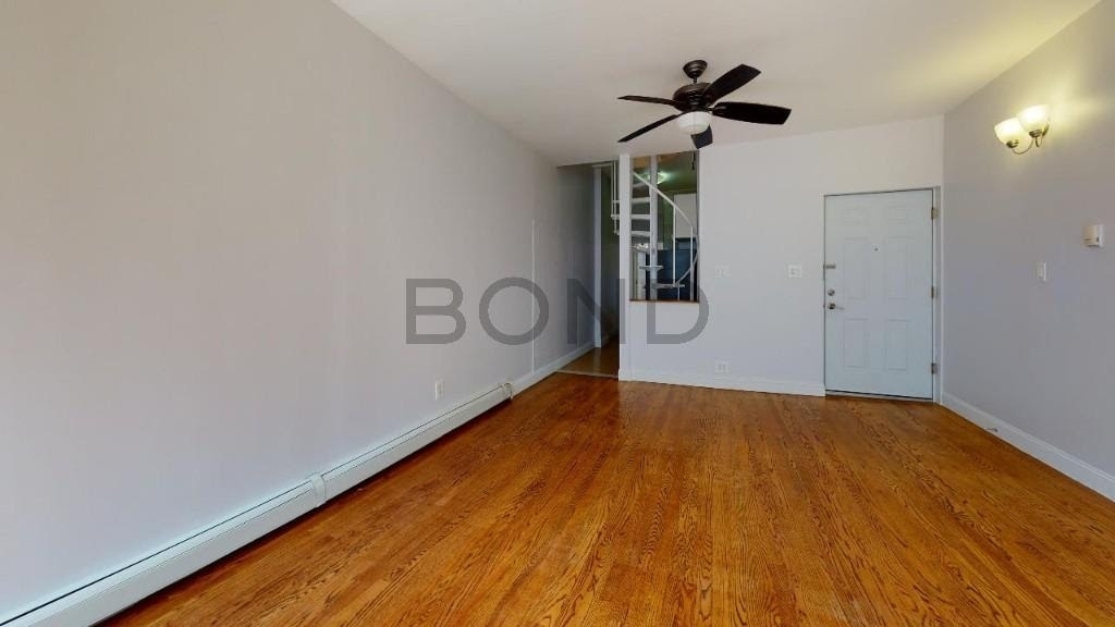 2BR duplex apartment, West 53 - Photo 5