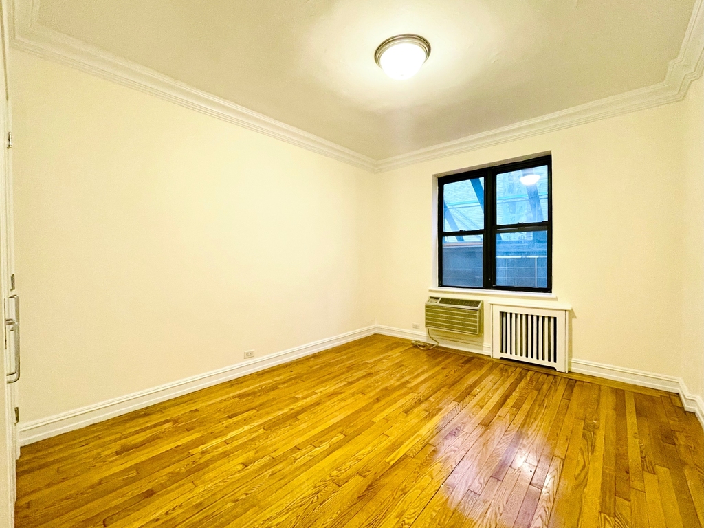 235 East 46th Street - Photo 3