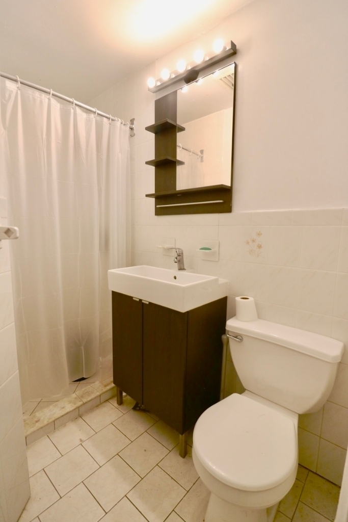 116 West 69th Street - Photo 2