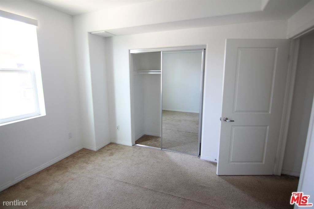 11925 Kling St Apt 204 - Photo 6