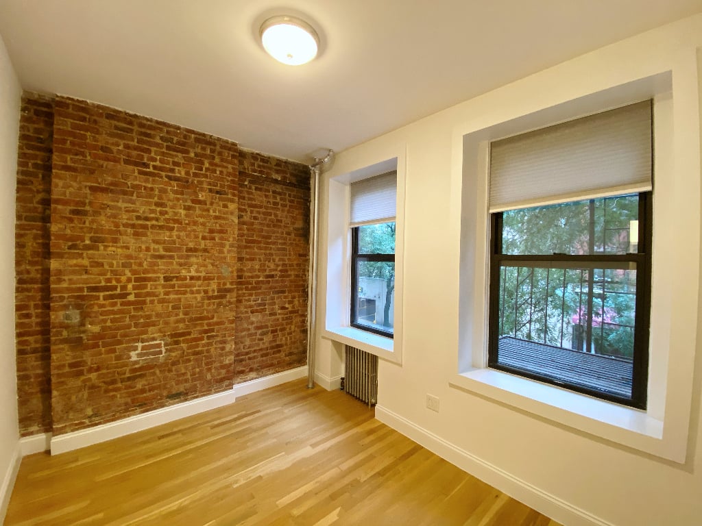 427 East 73rd Street - Photo 4