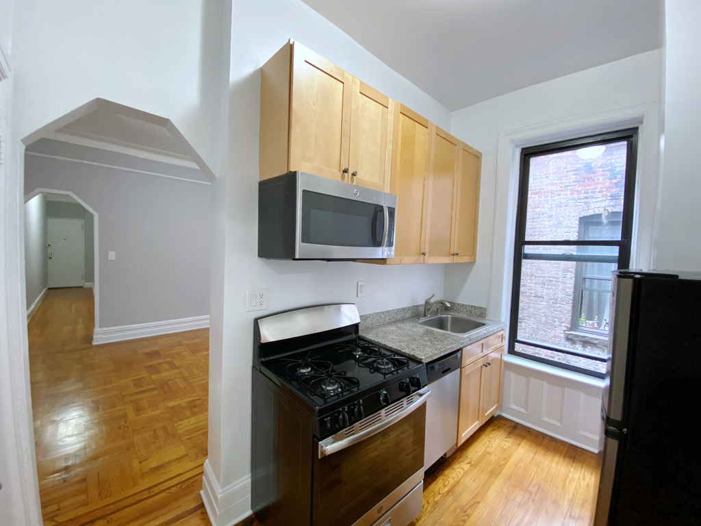 169 West 81st Street - Photo 4