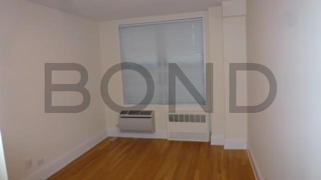 305 West 13th Street - Photo 7