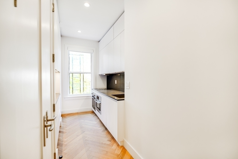 182 Prospect Park West - Photo 1