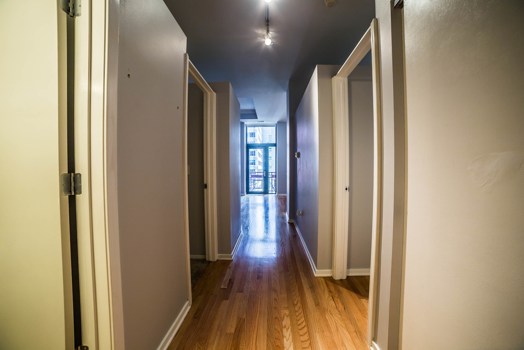 208 West Washington Street - Photo 8