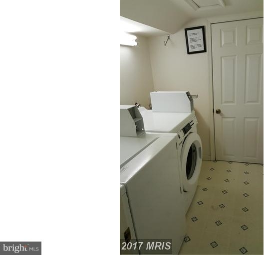 1144 Stuart Street - Photo 3