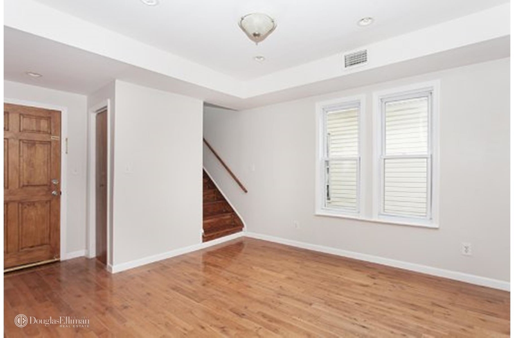 406 Westminster Rd - Photo 1