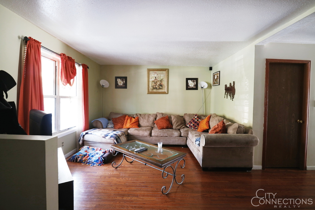 342 Suydam Street - Photo 4