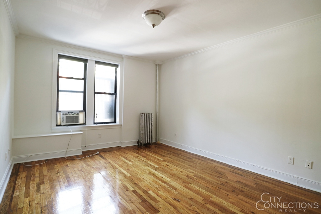 288 6th St - Photo 2