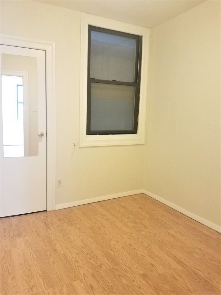 217 East 29th Street - Photo 2