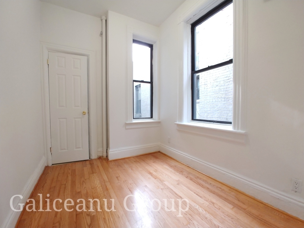 221 East 32nd Street - Photo 3