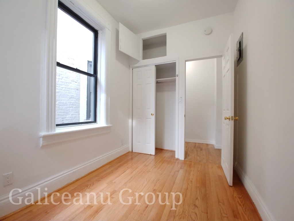 221 East 32nd Street - Photo 4