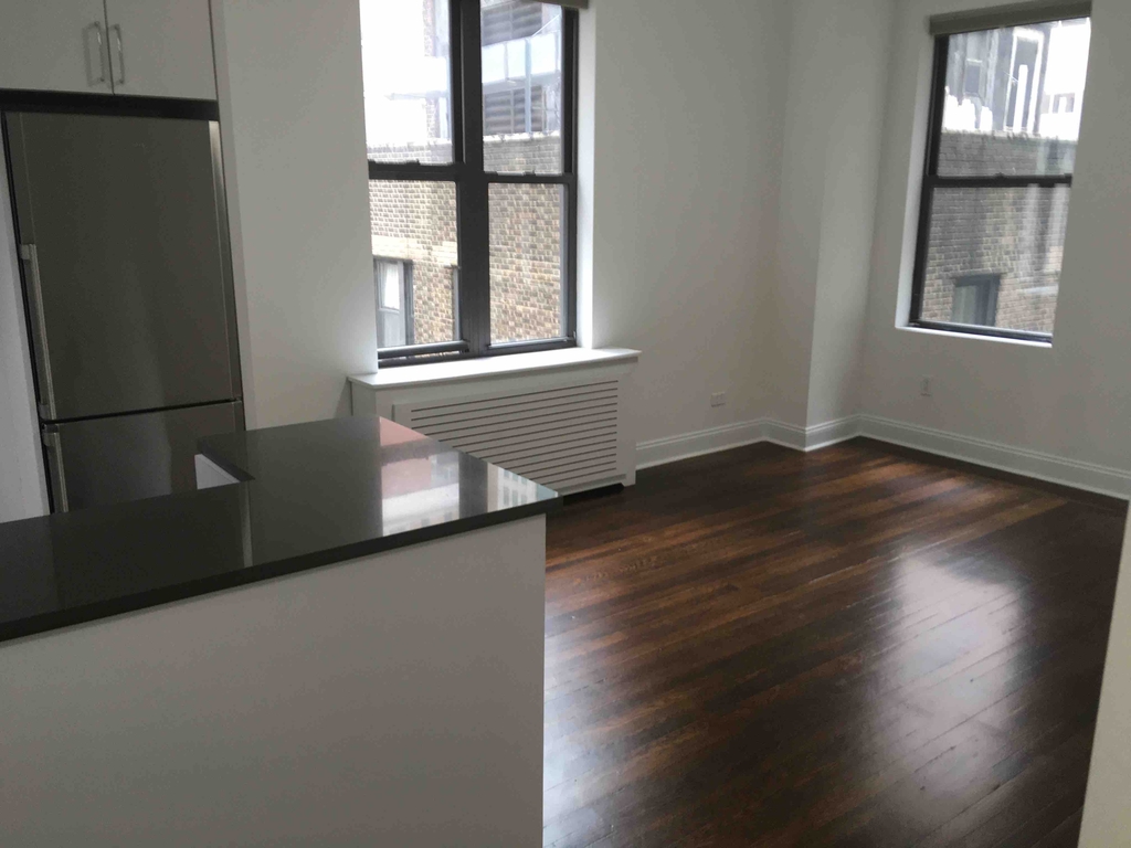 140 East 46 Street - Photo 0