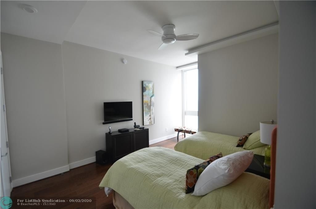 16001 Collins Ave - Photo 12