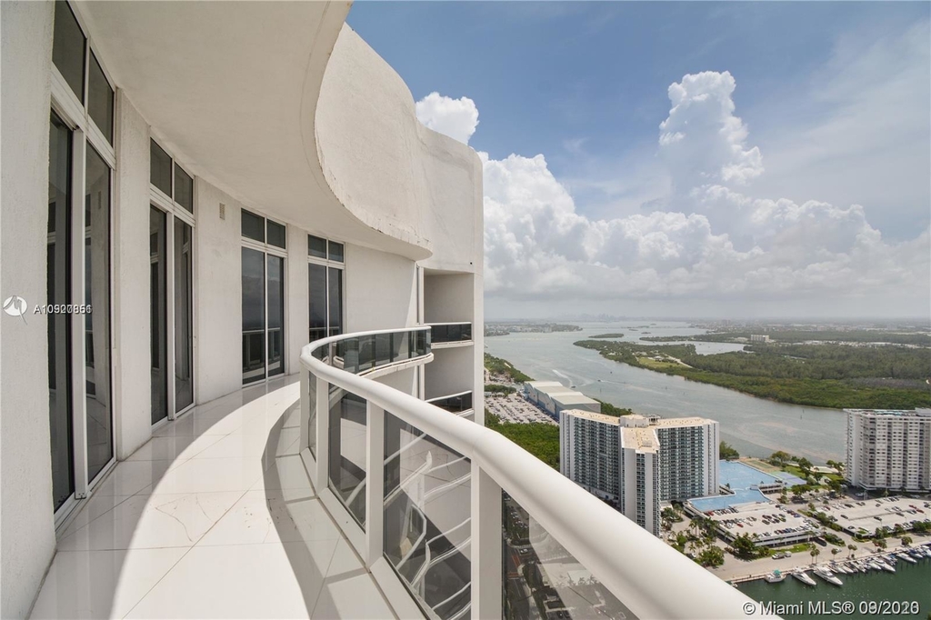 16001 Collins Ave - Photo 1