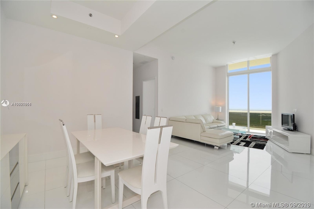 16001 Collins Ave - Photo 13